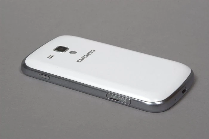 Samsung Galaxy S Duos GT-S7562 weiß