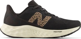 New Balance Fresh Foam Arishi v4 black cement/flat taupe/angora (Damen)