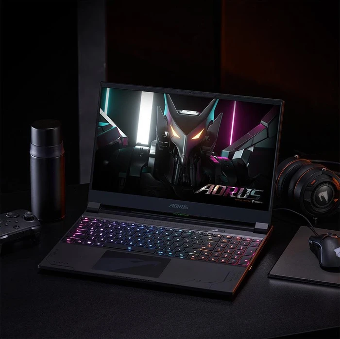 GIGABYTE AORUS 15X, Core i7-13650HX, 16GB RAM, 1TB SSD, GeForce RTX 4070, DE