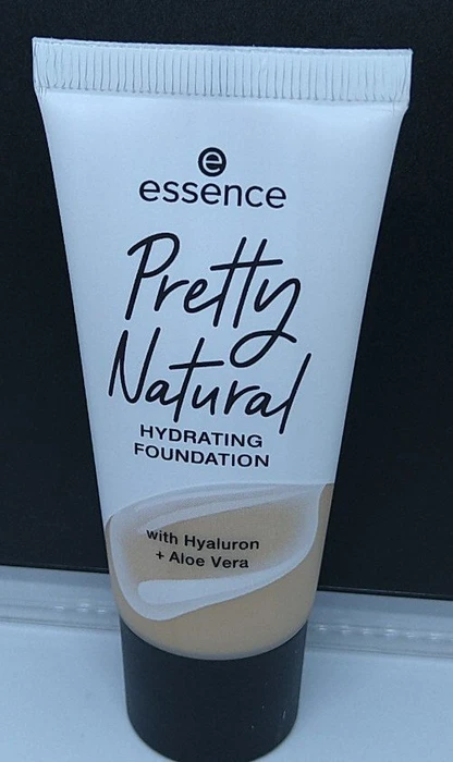 Essence Pretty Natural Hydrating Foundation 080 cool chai, 30ml