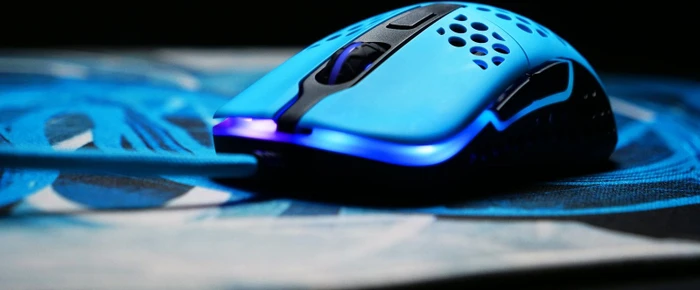 Xtrfy M42 RGB blau, USB