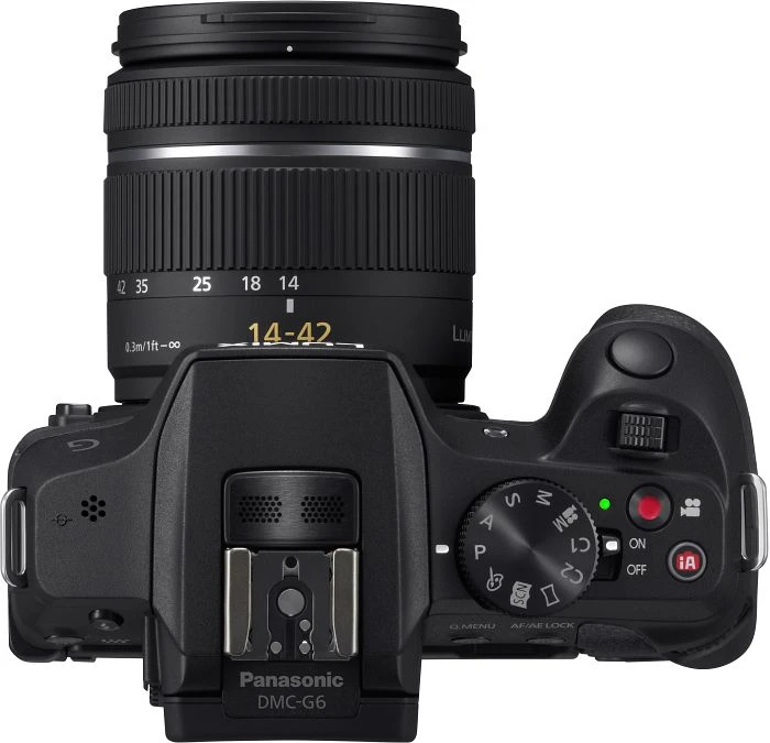 Panasonic Lumix DMC-G6 silber mit Objektiv Lumix G Vario 14-42mm 3.5-5.6 ASPH OIS