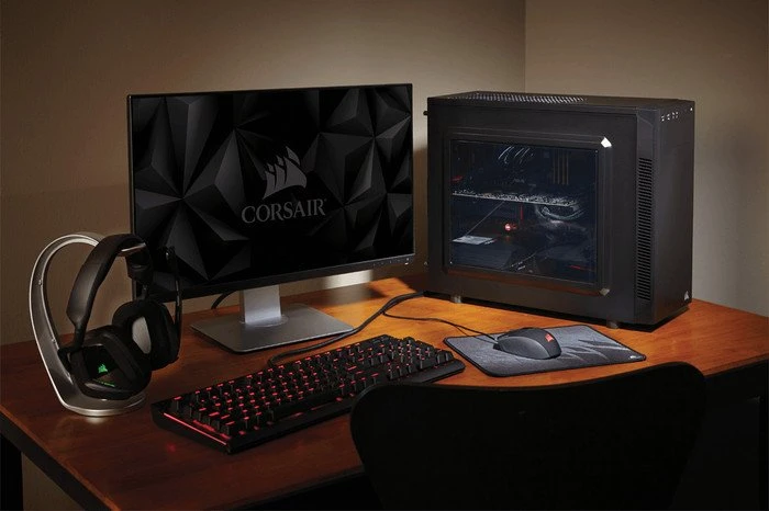 Corsair Carbide Series 88R, Acrylfenster