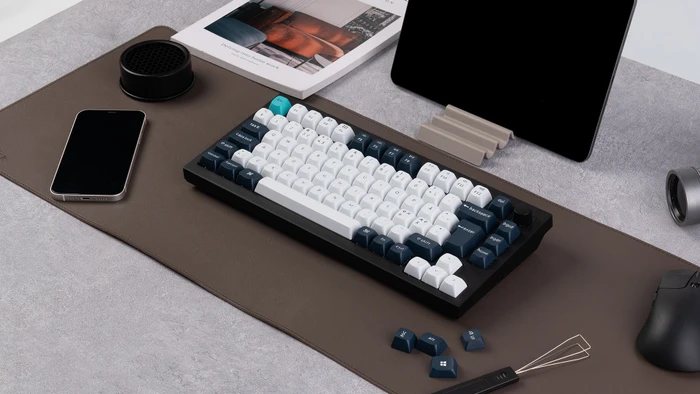 Keychron Q1 Max, Carbon Black, 75%, PBT, LEDs RGB, Gateron Jupiter BROWN, USB/Bluetooth, DE
