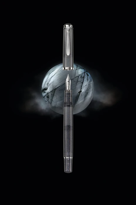 Pelikan Classic Special Edition 2020 M205 moonstone, rechte Hand, extra fein