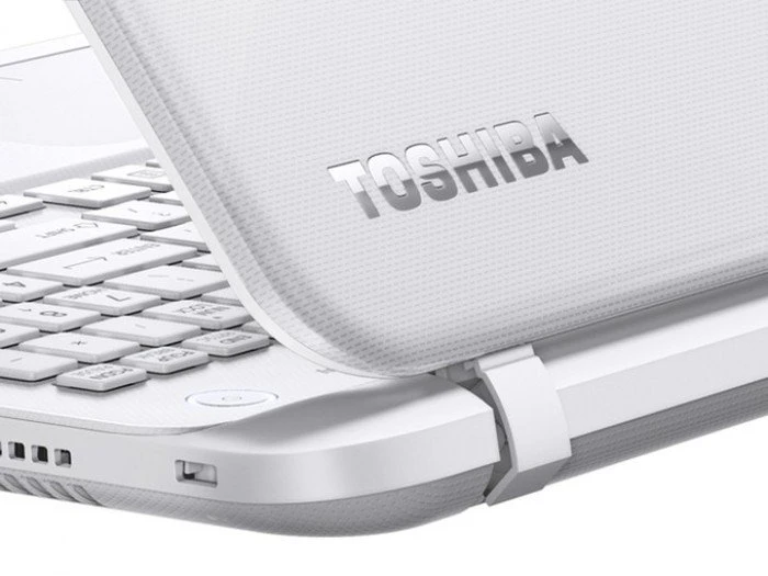 Toshiba Satellite L50-B-2EC, weiß, Core i3-4005U, 8GB RAM, 1TB HDD, UK