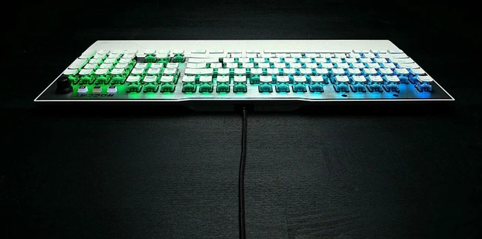 Roccat Vulcan 122 Aimo, LEDs RGB, weiß, Titan Tactile, USB, DE