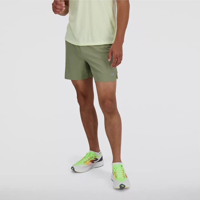 New Balance RC 5" Laufhose kurz dark olivine (Herren)