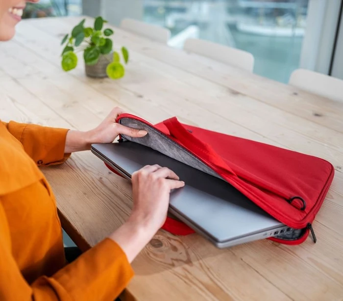 Trust Bologna Laptop Tasche 16" rot