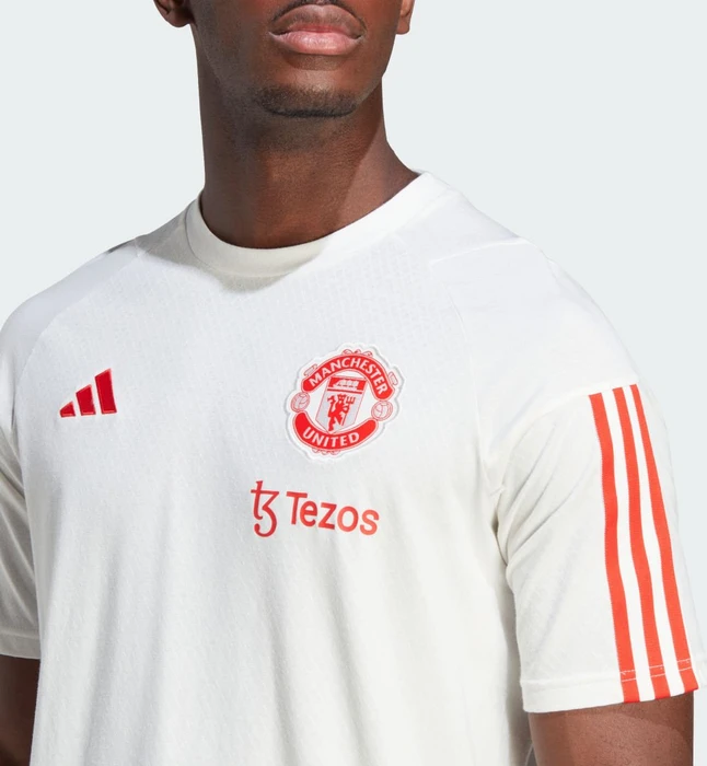 adidas Manchester United Tiro 23 Training Trikot kurzarm core white (Herren)