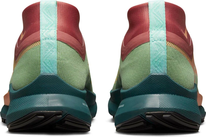 Nike React Pegasus Trail 4 Gore-Tex alligator/mint foam/canyon rust/orange trance (Damen)