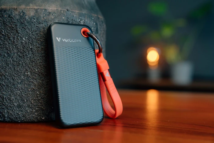 Verbatim Pocket SSD, schwarz/rot, 2TB, USB-C 3.1