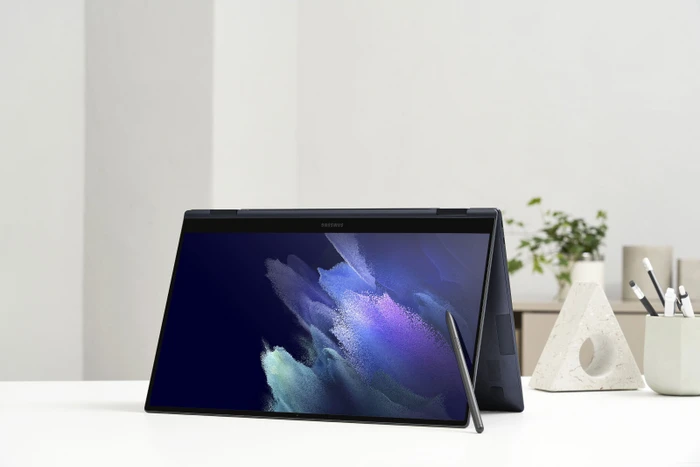 Samsung Galaxy Book Pro 360 15, Mystic Navy, Core i5-1135G7, 8GB RAM, 512GB SSD, UK