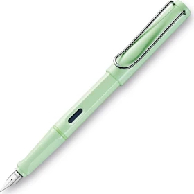 Lamy safari pastel mint, rechte Hand, mittel