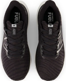New Balance FuelCell Propel v4 schwarz/weiß (Damen)