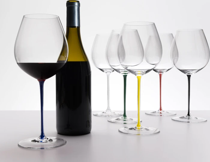 Riedel Fatto A Mano Pinot Noir Rotweinglas rot