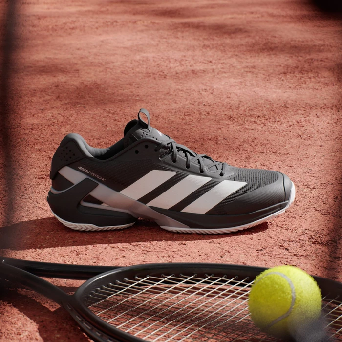adidas Adizero Ubersonic 5 Clay core black/zero metalic/grey two (Herren)