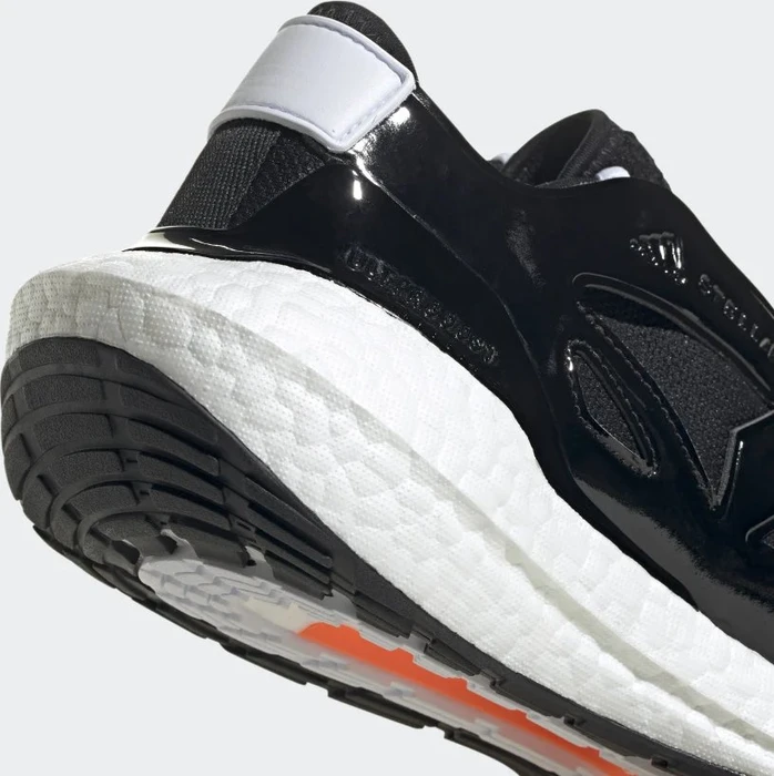 adidas Ultraboost 22 core black/cloud white/signal orange (Damen)