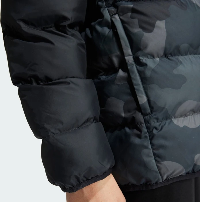 adidas Synthetic Down Allover Print Funktionsjacke black/grey six (Junior)