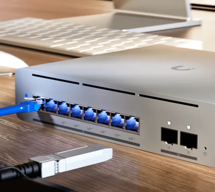 Ubiquiti UniFiSwitch Desktop 10G Managed Switch, 8x RJ-45, 2x SFP+, 155W PoE++ (USW-Pro-XG-8-PoE (155W))