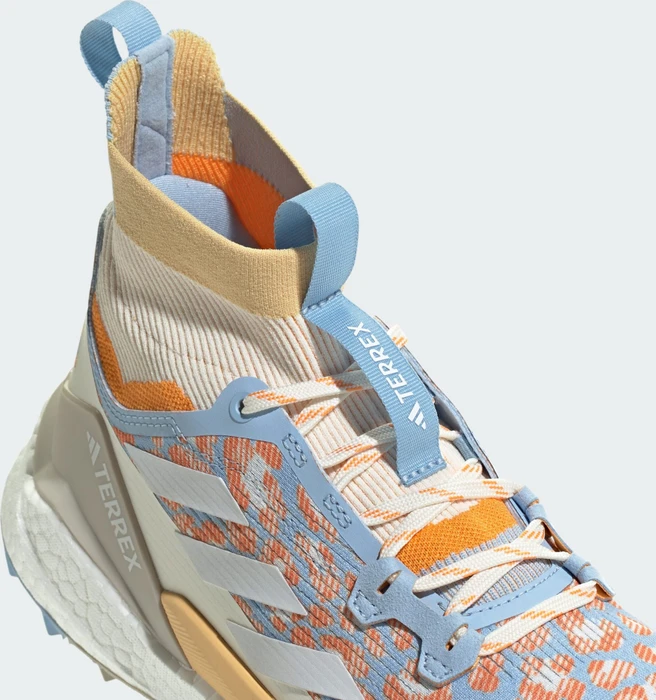 adidas Terrex Free Hiker 2.0 glow blue/cloud white/pure tangerine (Damen)