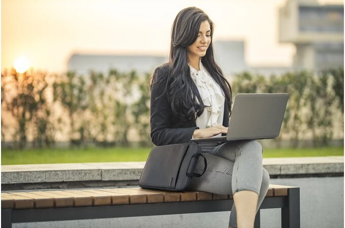 Kensington Eco-Friendly 12" Laptop Tasche schwarz