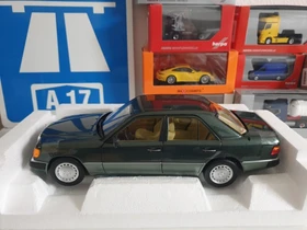 Norev Mercedes-Benz 230 E 1990 nachtgrün metallic