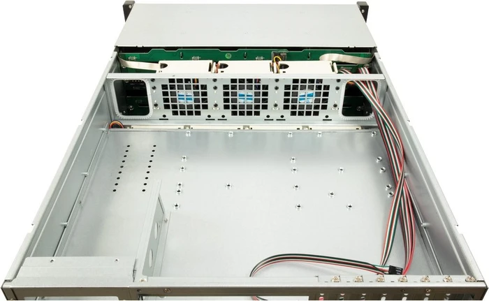 Inter-Tech IPC 4U-4736, schwarz, 4HE, ATX