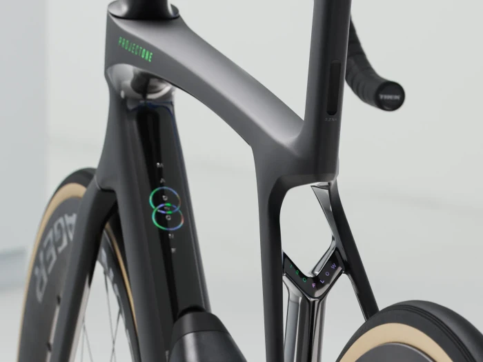Trek Madone SLR 7 Gen 8 matte carbon smoke/prismatic pearl Modell 2025