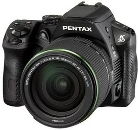 Pentax K-30 schwarz mit Objektiv smc DA 18-135mm 3.5-5.6 ED AL IF DC WR