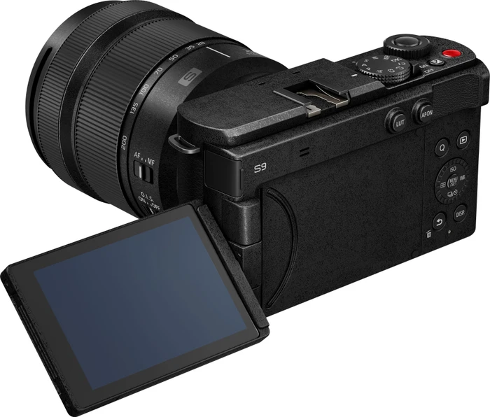 Panasonic Lumix DC-S9 schwarz mit Objektiv Lumix S 28-200mm 4.0-7.1 Makro OIS