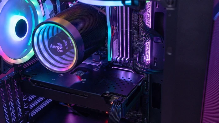 AeroCool Graphite, Lüfter LED RGB, Glasfenster