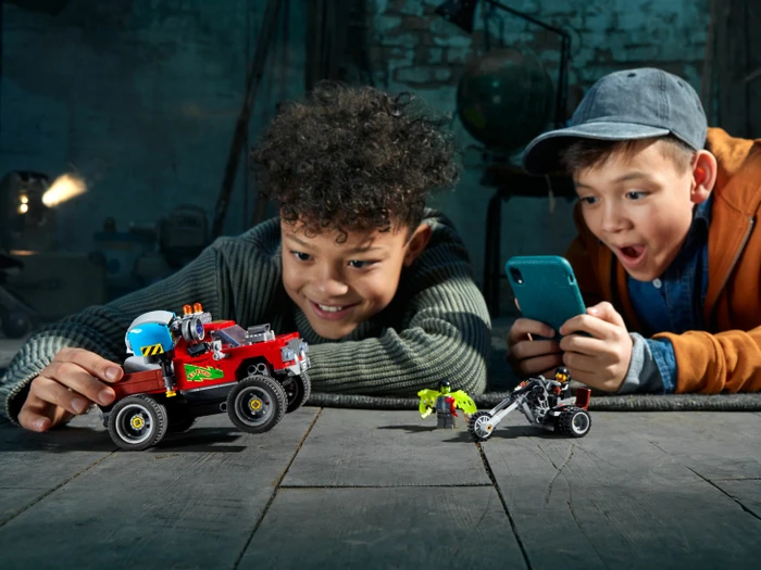 LEGO Hidden Side - El Fuegos Stunt-Truck