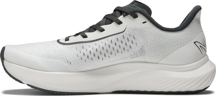 New Balance FuelCell Rebel v3 white/blacktop/neon dragonfly (Herren)