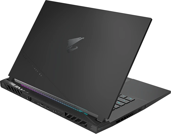GIGABYTE AORUS 15, Core i5-12500H, 8GB RAM, 512GB SSD, GeForce RTX 4060, DE