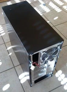 Lian Li PC-7FN schwarz, schallgedämmt