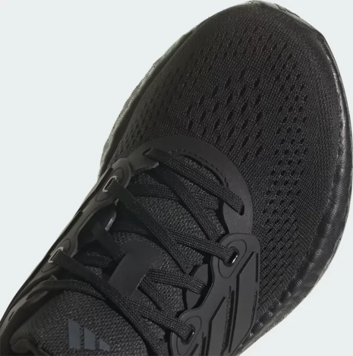 adidas Pureboost 23 core black/carbon (Damen)