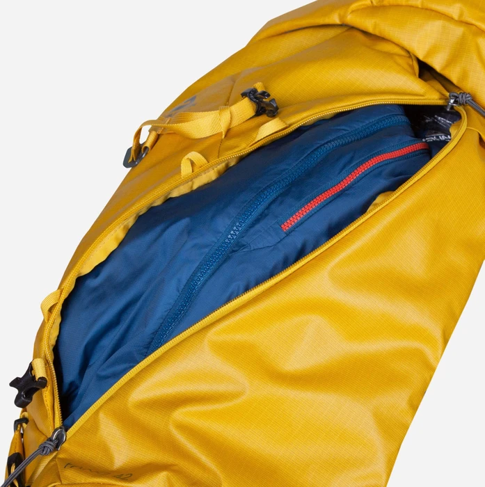 Mountain Equipment Fang 42+ sulphur