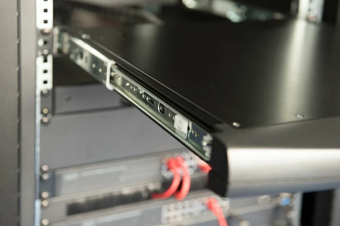 Digitus DS-72211-5, 19" LCD KVM Switch, 8-fach, DE (DS-72211-5GE) – Bild 8