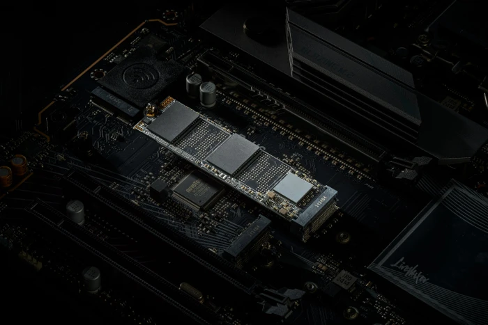 Klevv Cras C715 1TB, M.2 2280 / M-Key / PCIe 3.0 x4