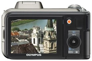 Olympus SP-600 UZ silber