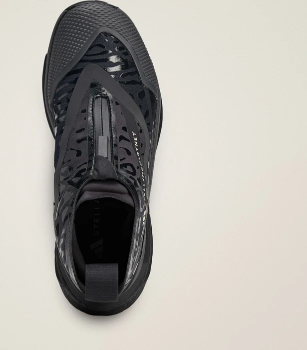 adidas Stella McCartney X Terrex Free Hiker GTX core black/utility black/almond milk/smc (Damen)