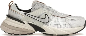 Nike V2K Run pure platinum/platinum tint/light bone/chrome (Damen)