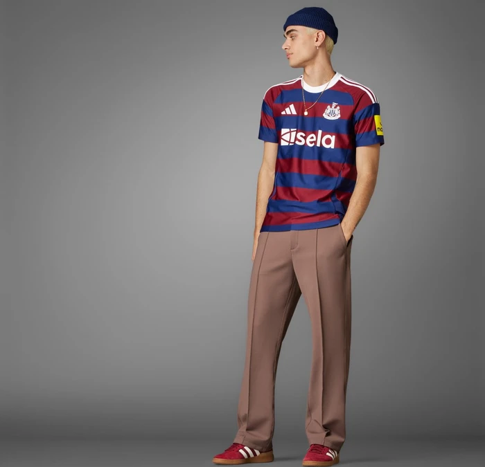 adidas Newcastle United FC 2024/2025 Auswärtstrikot team coll burgundy 2/night sky/white (Herren)