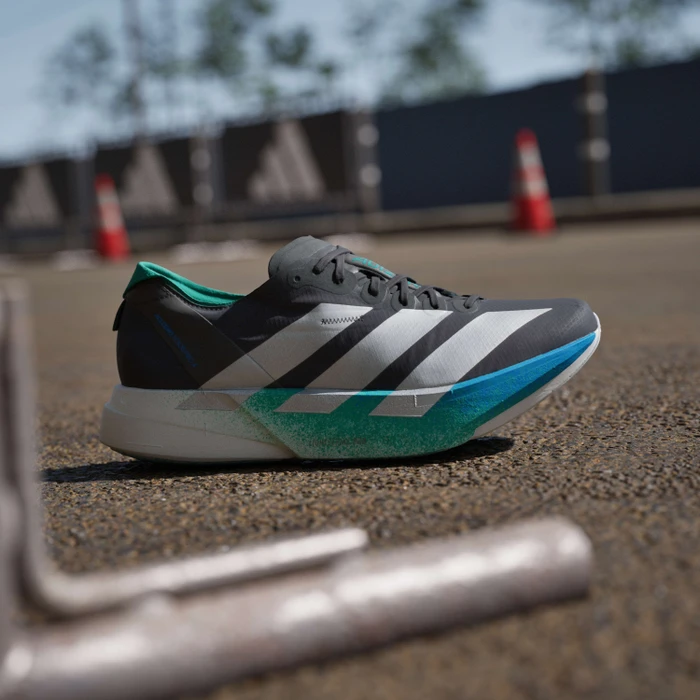 adidas Adizero Adios Pro 4 core black/matte silver/glory green ab