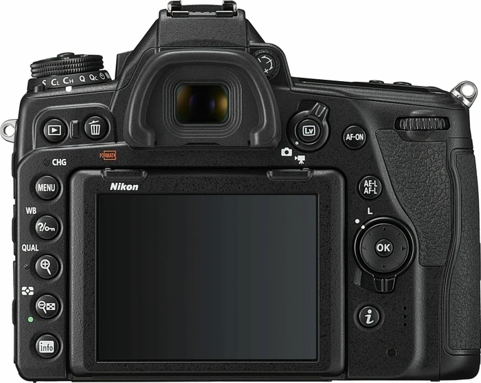 Nikon D780 mit Objektiv Fremdhersteller