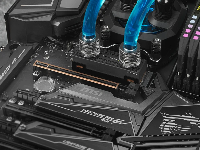 Corsair Force Series MP600 Pro Hydro X 2TB, M.2 2280 / M-Key / PCIe 4.0 x4, Kühlkörper