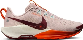 Nike Pegasus Trail 5 silt red/hyper crimson/sail/dark team red (Damen)