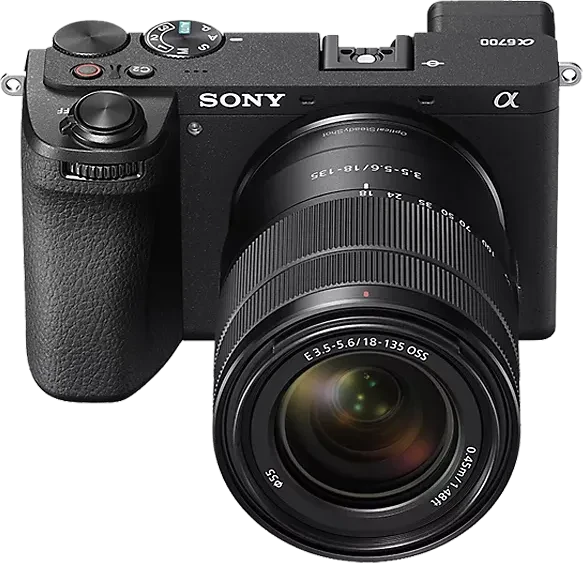 Sony Alpha 6700 mit Objektiv E PZ 16-50mm 3.5-5.6 OSS