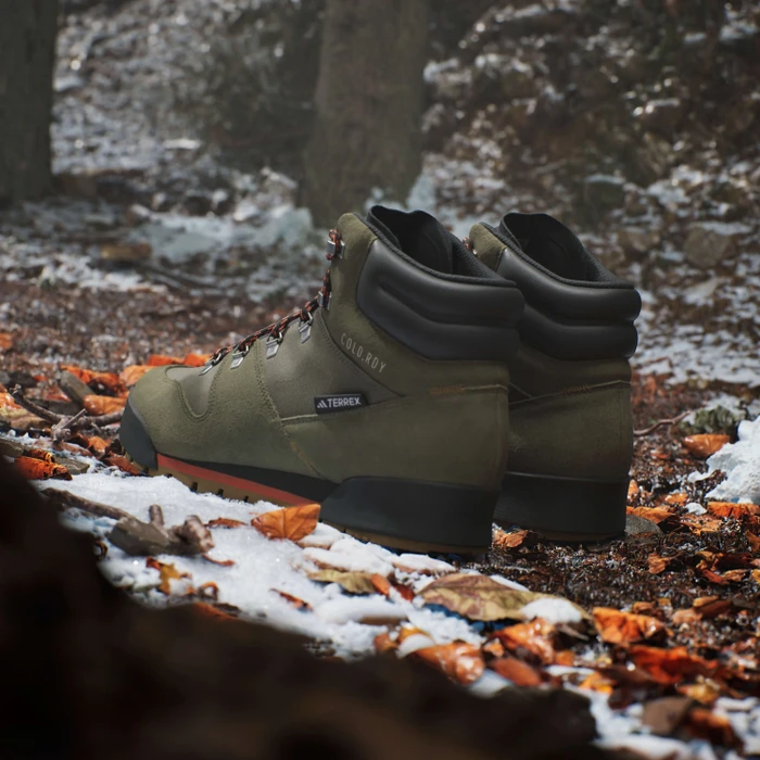 adidas Terrex Snowpitch Cold.RDY olive strata/bronze strate/semi impact orange
